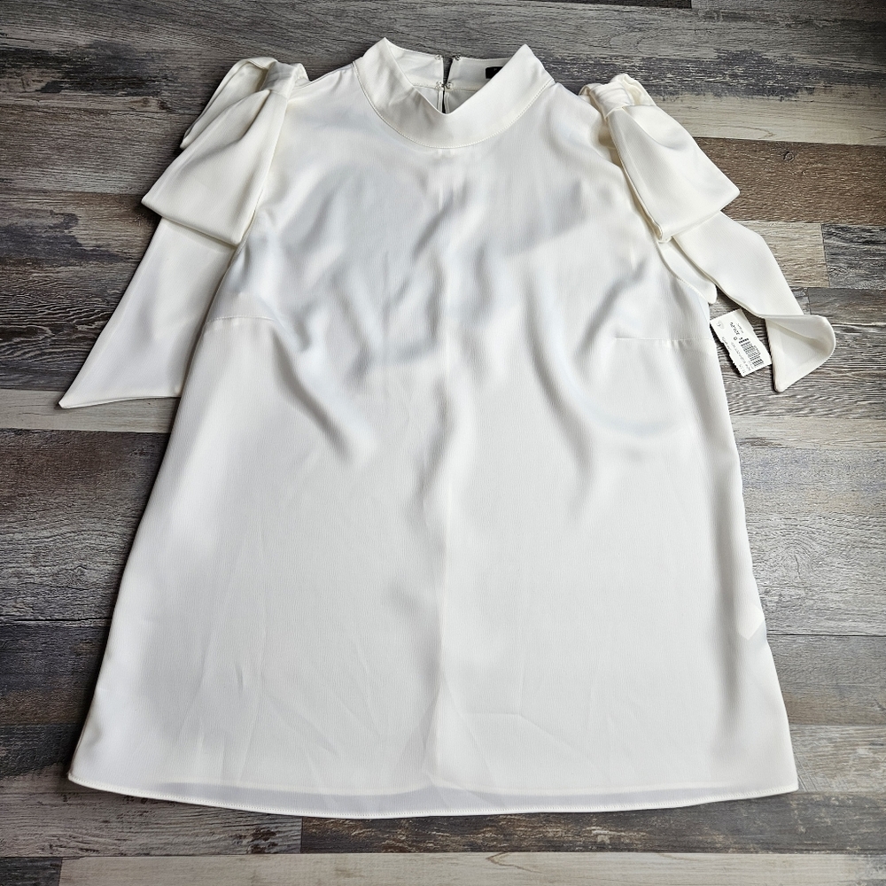 Posh Couture NEW Small Bow Shoulder Top Off-White